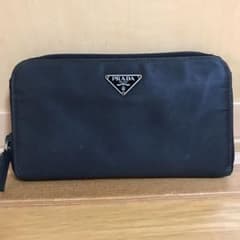 PRADA プラダ 長財布　　値下げ‼️のサムネイル