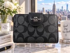 COACH 二つ折り財布 シグネチャー ブラックのサムネイル