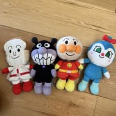 アンパンマン　ぬいぐるみ　４個セットのサムネイル