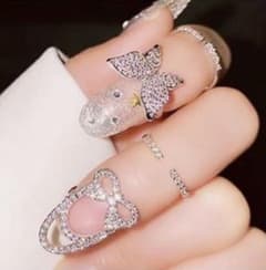 新品バタフライネイルリング♡のサムネイル