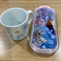 아나운서와 눈의 여왕 칼 붙이 세트 컵 포함