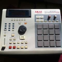 Akai Mpc2000xlのサムネイル
