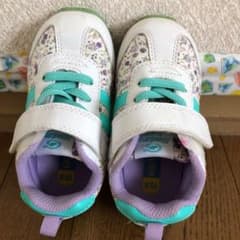 お値下げ！Hawkins Sport 15センチスニーカーのサムネイル