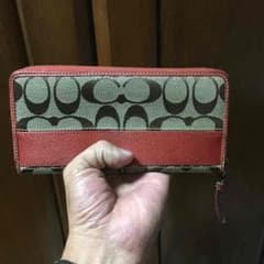 coach コーチ長財布のサムネイル