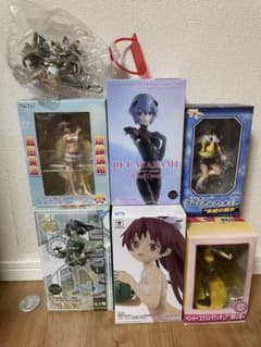 フィギュア詰め合わせのサムネイル