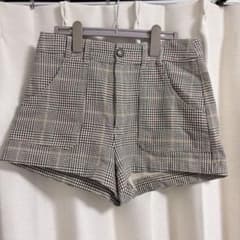 ZARA チェック柄ショートパンツ Mサイズのサムネイル