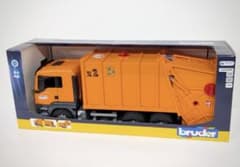 Bruder ブルーダー社 MAN TGS ごみ収集車 はたらくくるま 1/16 - メルカリ
