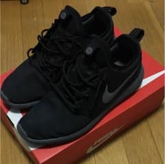 NIKE ROSHE TWO SE スニーカーのサムネイル