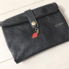 GUESS☺︎メイクポーチのサムネイル