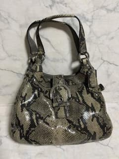 美品　希少 COACHコーチ パイソン柄 ワンショルダーバックのサムネイル