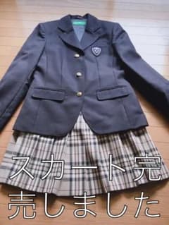女の子 スーツのサムネイル