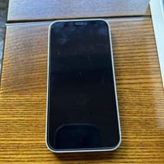 iPhone 12 mini ホワイト 64 GB docomo ケース付きのサムネイル