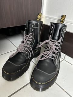Dr.Martens 8ホール MORENO UK10 おまけ付き Dr.Martens 8ホール MORENO UK10 おまけ付き - メルカリ