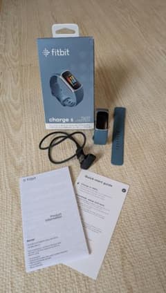 Fitbit Charge 5 スチールブルー/プラチナ 動作完備・付属品完備