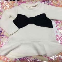 週末限定値下げ♡petit main♡80cm♡ペプラムトップスのサムネイル