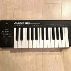 Alesis Q25 MIDI キーボードのサムネイル
