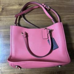 COACH ピンク レザー ショルダーバッグのサムネイル