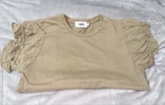 AZUL by moussy カーキー Tシャツ✨️のサムネイル