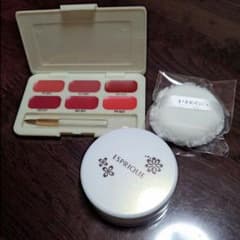 ルースパウダー＆口紅パレットのサムネイル
