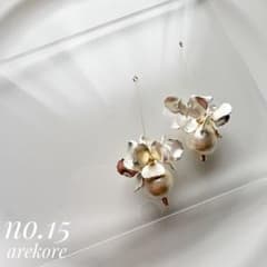 【no.15】白銀フラワー×コットンパール ピアス/イヤリングのサムネイル