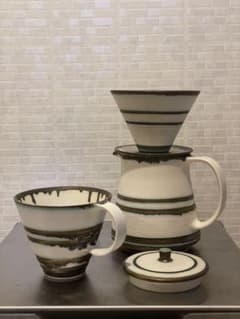 コーヒードリッパーと注器(フタつき) & マグカップのセットのサムネイル