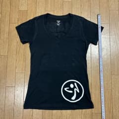 Zumba VネックTシャツ 黒のサムネイル