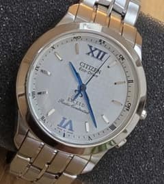 上品のエクシード‼️CITIZEN チタン 電波ソーラー 完動＆新品電池H330 上品のエクシード‼️CITIZEN チタン 電波ソーラー 完動＆新品電池H330