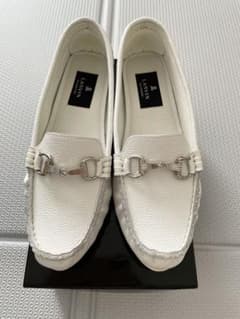 LANVIN ホワイトレザー ローファーのサムネイル
