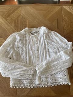 ZARA 刺繍レースブラウス 長袖 9号サイズのサムネイル