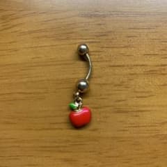 へそピアス　りんごのサムネイル