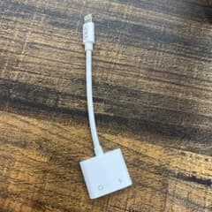 iPhone 変換アダプタ イヤホン&充電のサムネイル