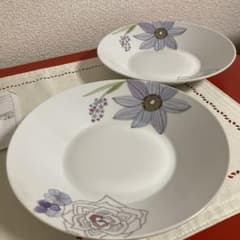 花柄陶磁器皿2枚セット - メルカリ