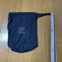UNIQLO ユニクロ　収納袋　ダウンジャケット　巾着袋