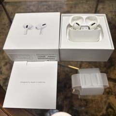 Apple AirPods Pro 第一世代 ジャンク 本体 充電ケース付きのサムネイル