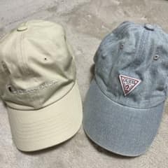 値下げ！キャップ　二点セット　GUESS  champion フリーサイズのサムネイル