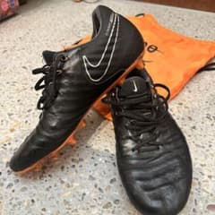 NIKE TIEMPO サッカースパイク ブラック NIKE TIEMPO サッカースパイク ブラック オレンジ - メルカリ