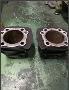 スポーツスター　1200s シリンダーのサムネイル