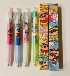 クレヨンしんちゃん✨　箱入りボールペン4本セットのサムネイル