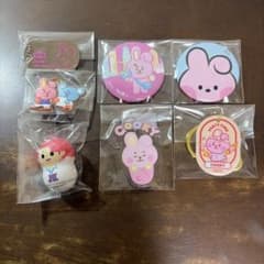 BT21 COOKY 키링 캔 배지 세트 JK 일어나 소법사 첨부