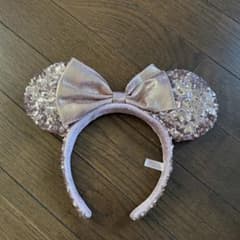 ディズニー カチューシャ ローズゴールド スパンコールのサムネイル