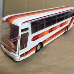 素人作品1/32観光バスのプラモデル(翔様専用)のサムネイル