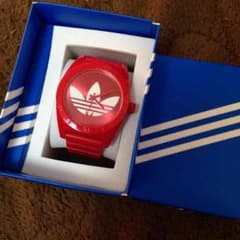 adidas時計のサムネイル