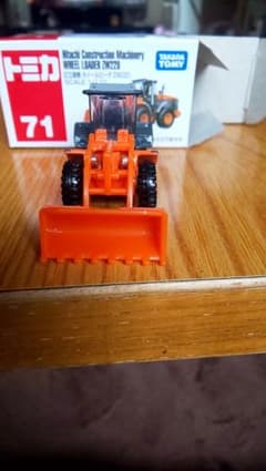 トミカ ホイールローダー新品のサムネイル