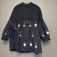 刺繍入りバルーン袖シャツ ブラックのサムネイル
