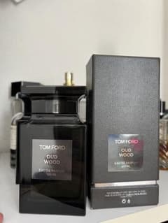 トムフォードウードウッド Tomford OudWoodのサムネイル