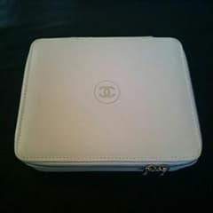 CHANELケースのサムネイル