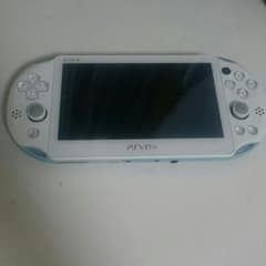 PS Vita ジャンク 水没 2000型のサムネイル