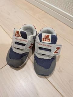 ニューバランス996　キッズシューズのサムネイル