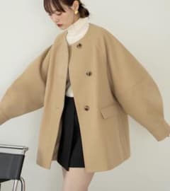 hinari ウェーブデザインミドルコート アイボリー S hinari ウェーブデザインミドルコート ベージュ S - メルカリ