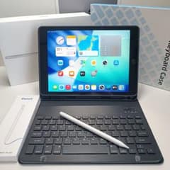 iPad 第9世代 64GB、タッチペン、キーボードとケースセット - メルカリ
